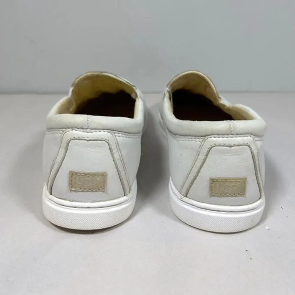 UGG Leather Quilted‎ Slip On Shoe Sneakers Womens 10 White